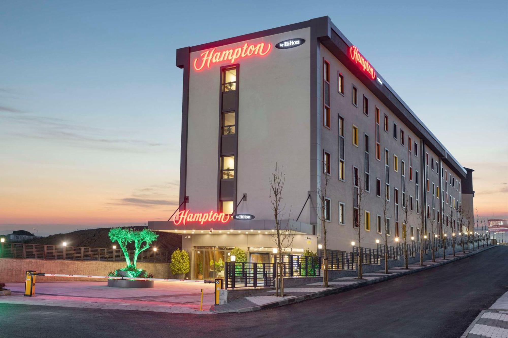 Hampton By Hilton Istanbul Airport, Arnavutkoy Hotel Exterior foto